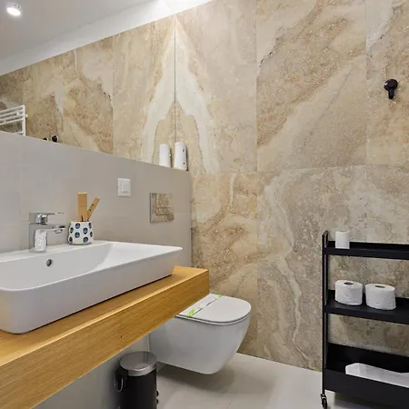 Summer Vibes Nusco Modern Apartment, Parking, Fast Wifi, Balcony Apartamento Bucarest