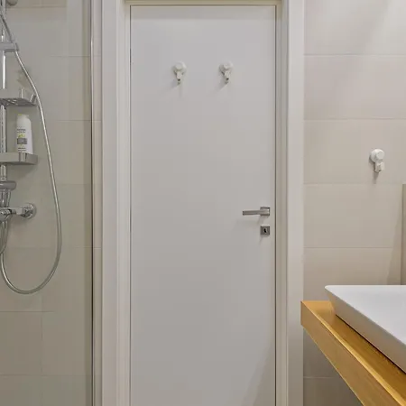 Summer Vibes Nusco Modern Apartment, Parking, Fast Wifi, Balcony Апартаменты