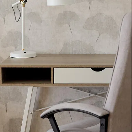 Summer Vibes Nusco Modern Apartment, Parking, Fast Wifi, Balcony *