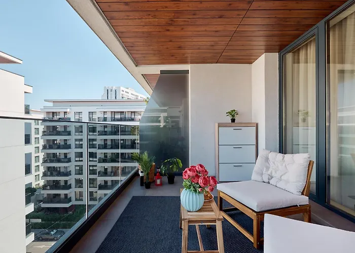 Summer Vibes Nusco Modern Apartment, Parking, Fast Wifi, Balcony Bucureşti