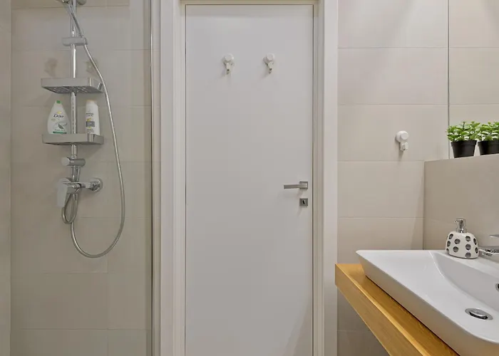 Summer Vibes Nusco Modern Apartment, Parking, Fast Wifi, Balcony Apartman